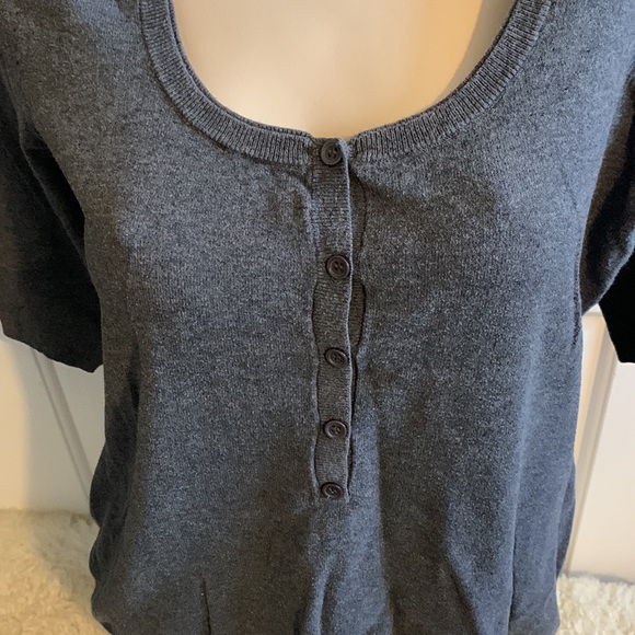 Grey sweater - Picture 2 of 4